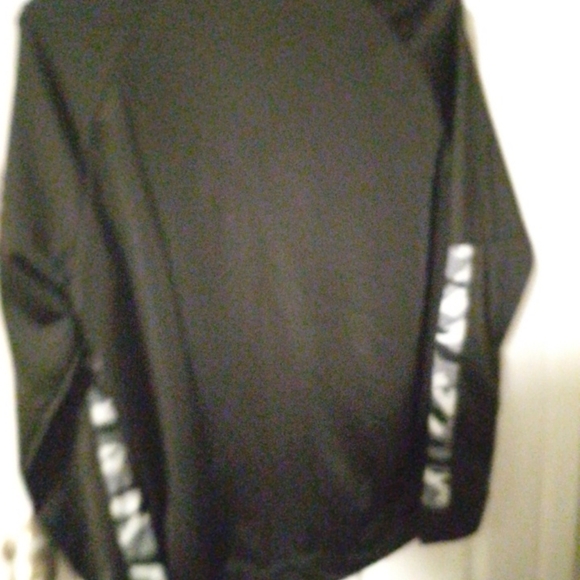 Puma Black and Gray Windbreaker with Camo Design - Picture 4 of 5